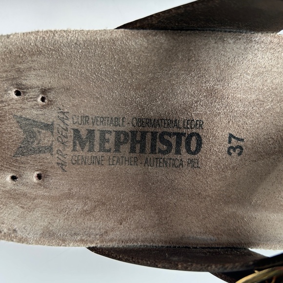 Mephisto Women’s Gold Tan Sandals with Adjustable Buckles - Picture 10 of 13